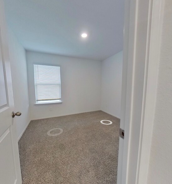 Building Photo - 2434 Moraine Vly Dr