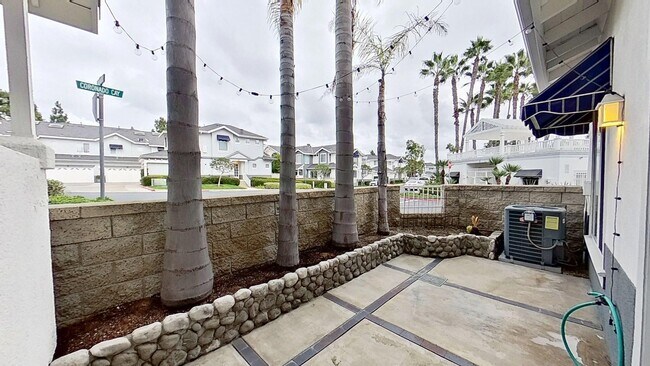 Building Photo - 1 Breakers Ln