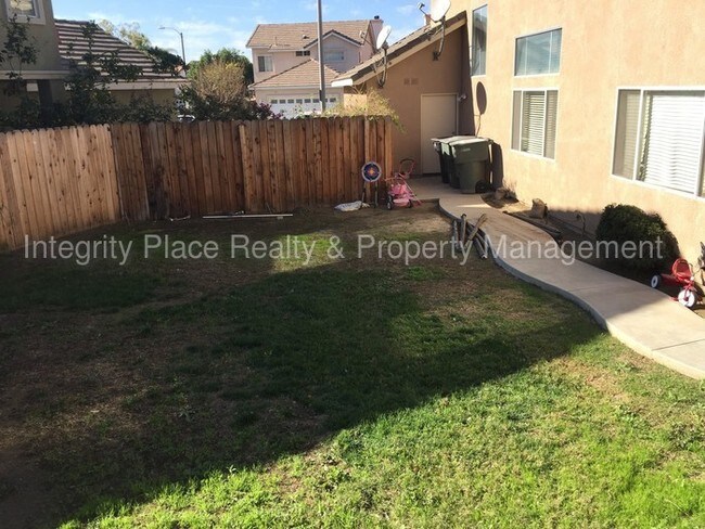 Building Photo - Parkside Green Gated Community
