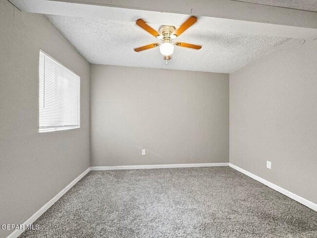 Building Photo - 106 Maple Ct