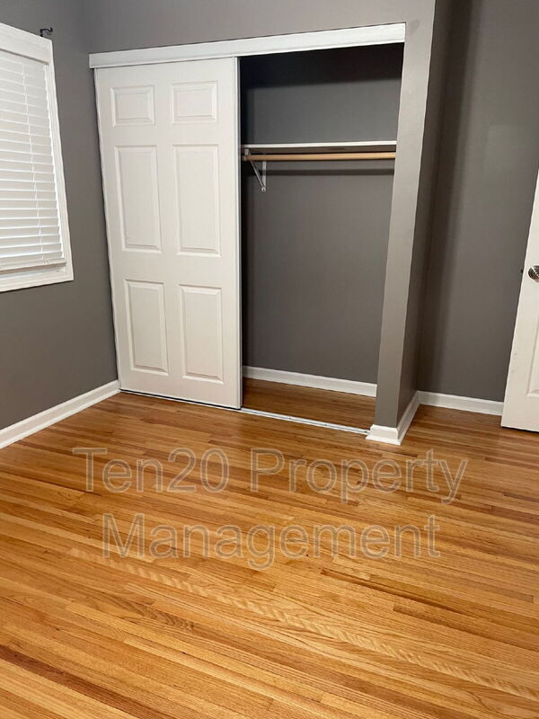 Building Photo - 3211 Maricopa Dr