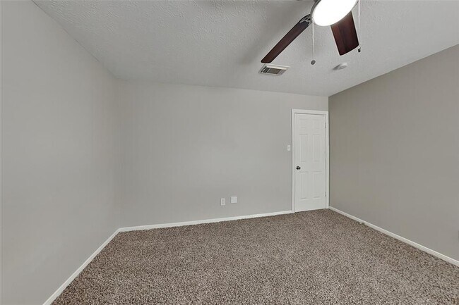 Building Photo - 16322 Jast Dr