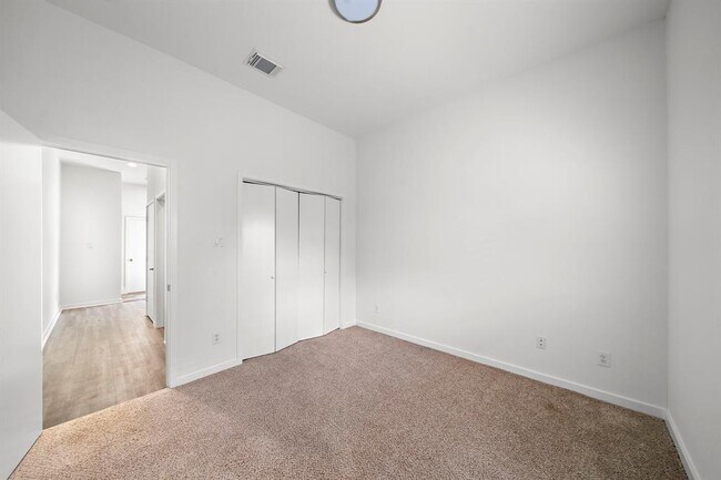 Building Photo - 5920 Fairdale Ln