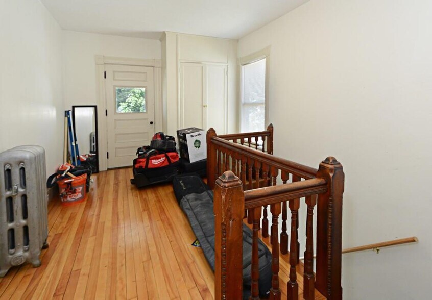 Building Photo - 20 June St