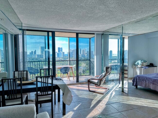 Building Photo - 20335 W Country Club Dr