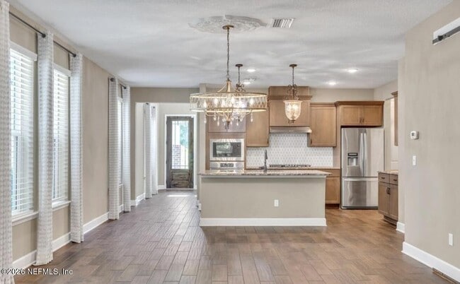 Building Photo - 230 Vista Lake Cir