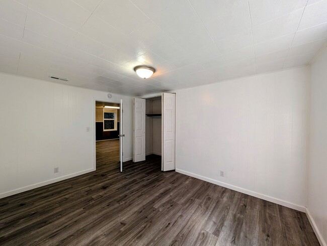 Building Photo - Low maintenance 3 bedroom!