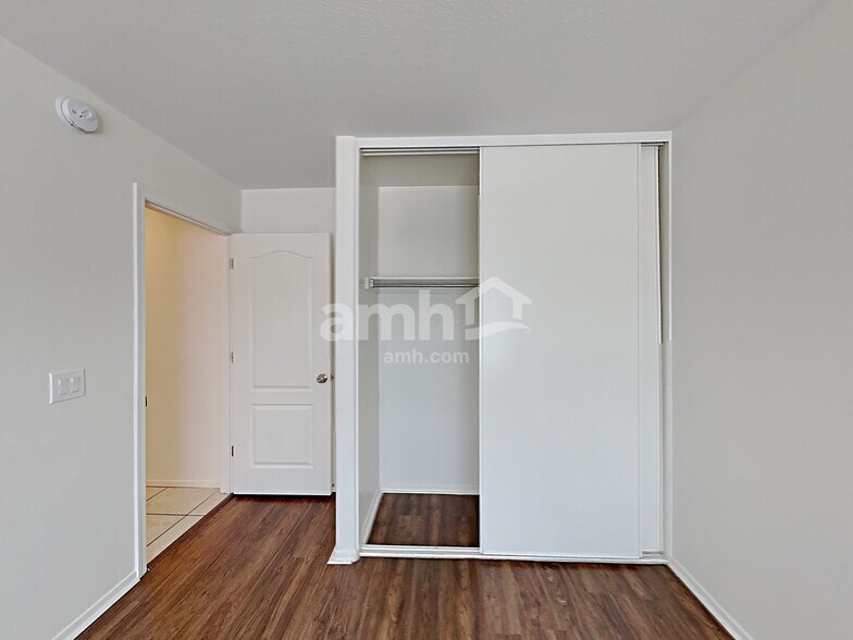 Building Photo - 10029 E Warm Sunny Pl