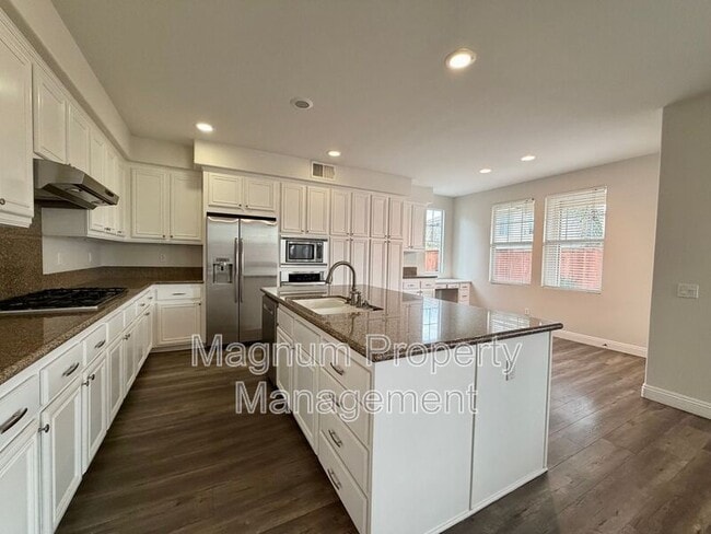 Building Photo - 40382 Corrigan Pl