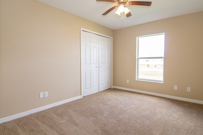 Building Photo - 4/3 Duplex Home in Poinciana Available, April 2026