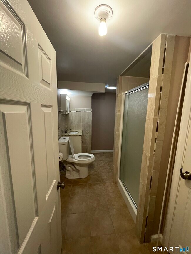 Building Photo - 26 Tamarack Cir