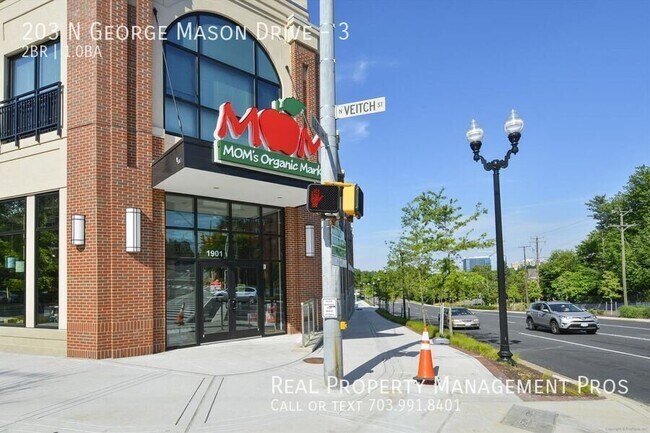 Building Photo - 203 N George Mason Dr