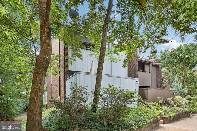 Building Photo - 2031 Approach Ln