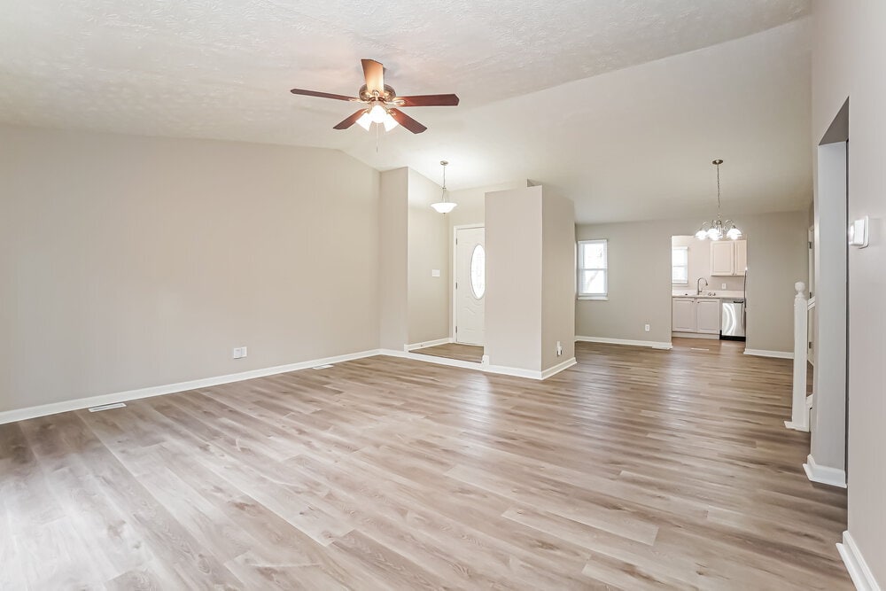 Building Photo - 1531 Creekside Ln