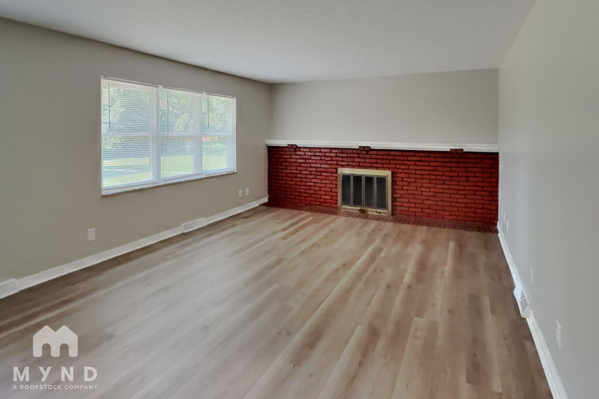 Building Photo - 5621 Oakmont Dr