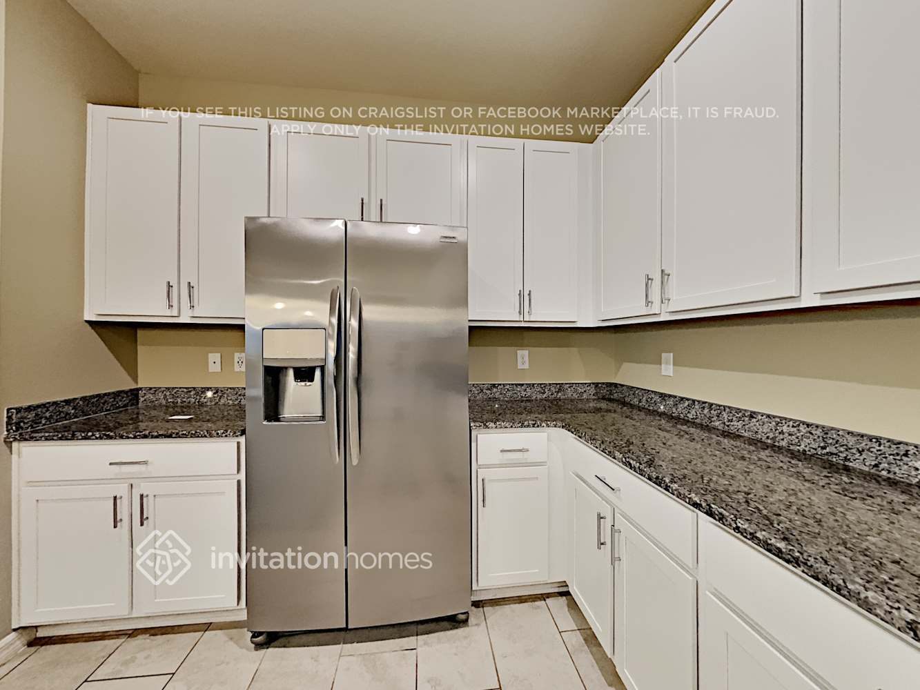 Building Photo - 14231 Seranoa Dr