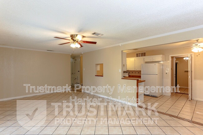 Building Photo - 417 Cottonwood Dr