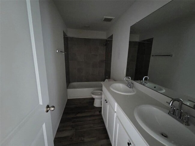 Building Photo - 3034 Mill Run Bnd