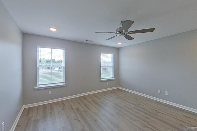 Building Photo - 101 Denise Dr