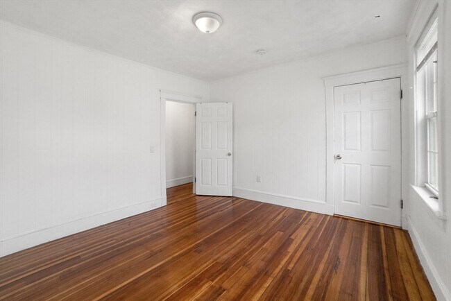 Building Photo - 276 Fayette St
