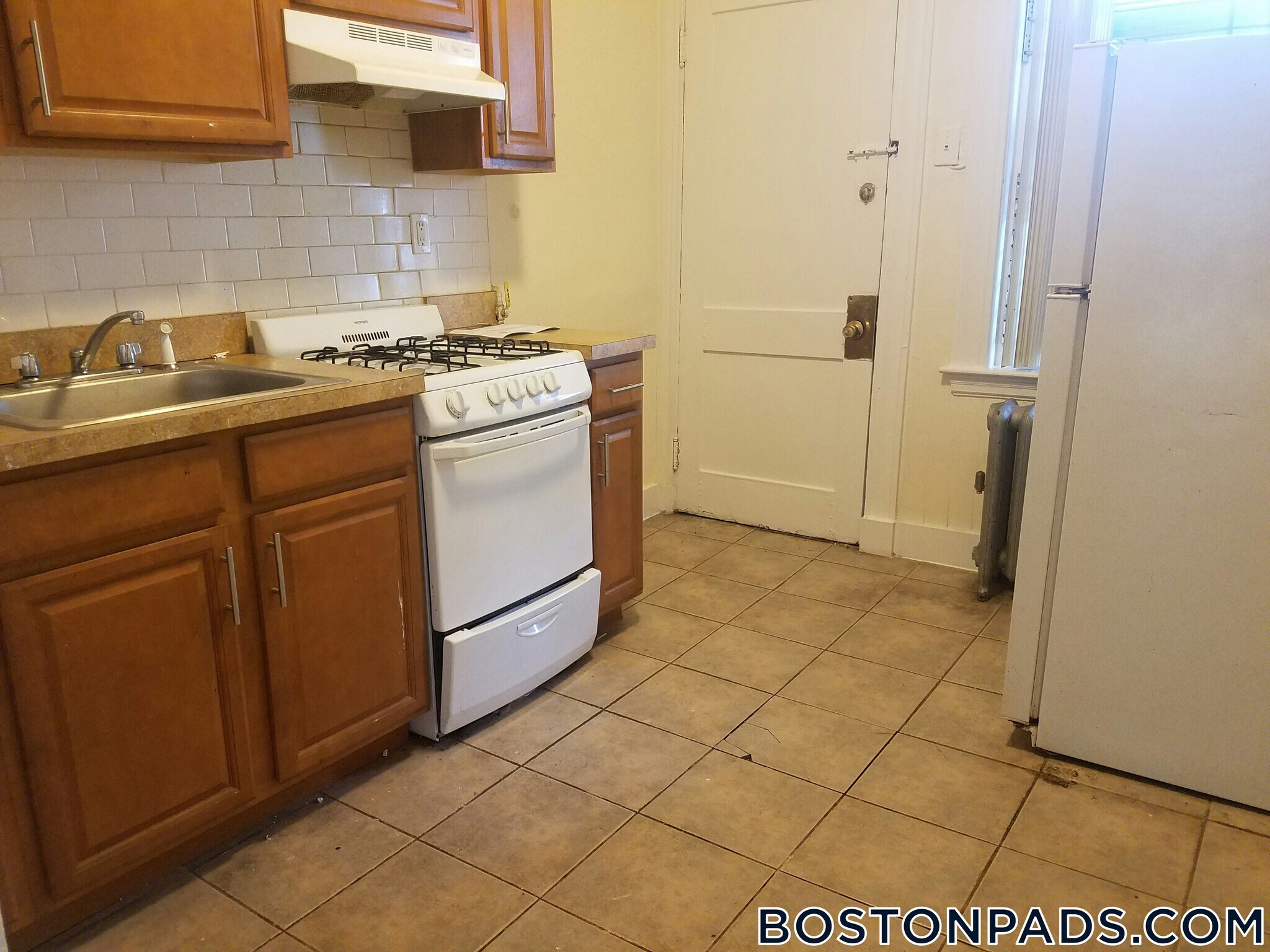 Building Photo - 15 Barrows St