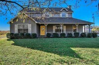 Building Photo - 1704 Frog Pond Rd