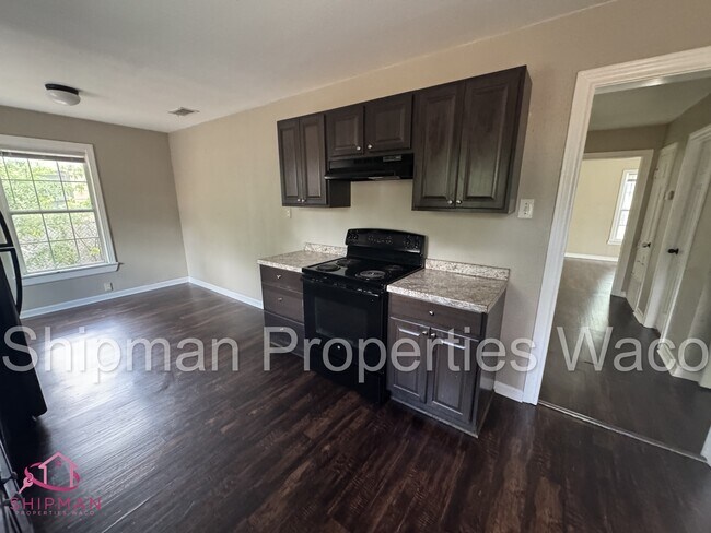 Building Photo - 3125 Reuter Ave