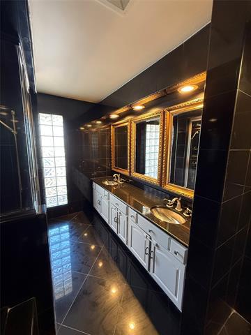 Building Photo - 12513 Burninglog Ln