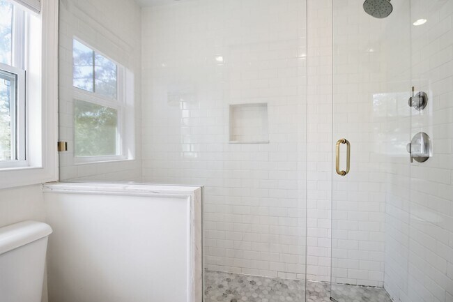 Building Photo - 3Bed/2.5Bath Family Home in Snee Farms