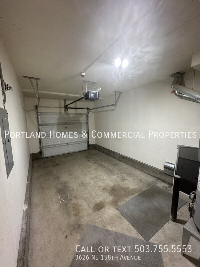 Building Photo - 3626 NE 158th Ave
