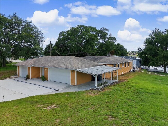 Building Photo - 125 Lake Roy Dr
