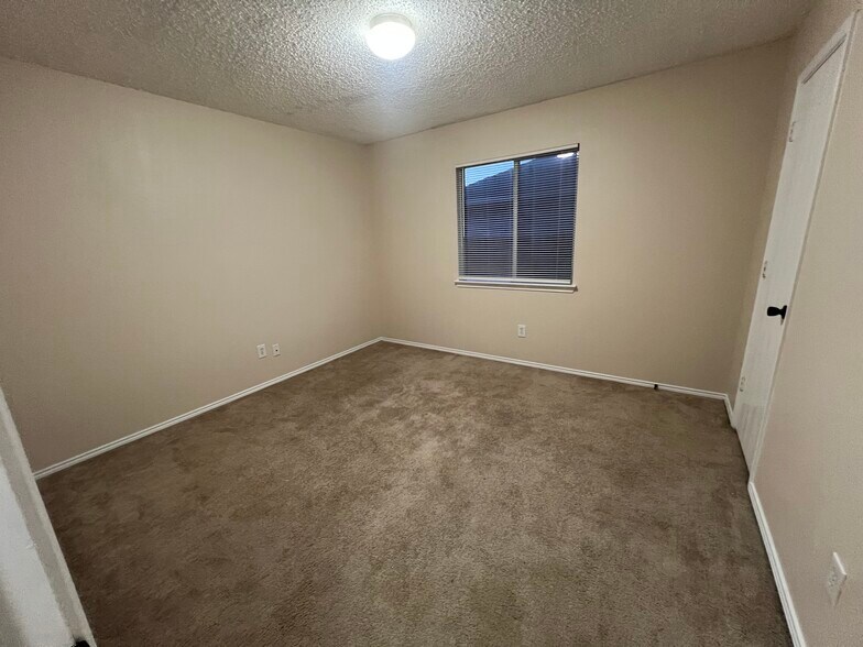 Building Photo - 5519 Laysan Ct