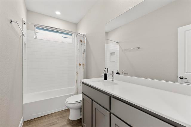 Building Photo - 625 Hogan Dr