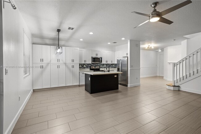 Building Photo - 4859 NW 55th Pl