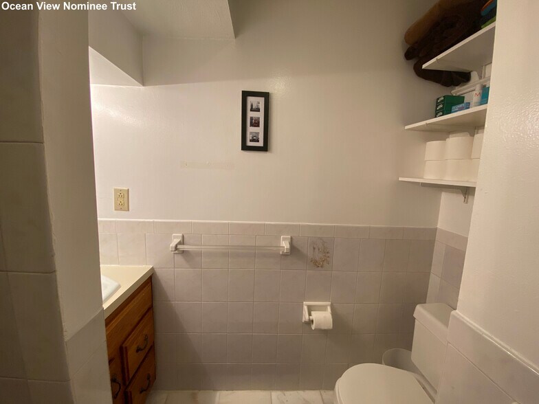 Building Photo - 372 North St