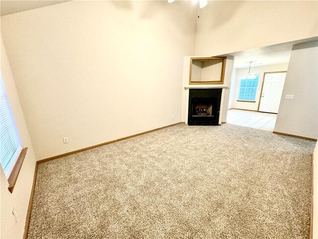 Building Photo - 2203 E Cinnamon Way