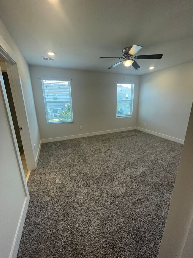 Building Photo - 3 Bedroom 2.5 Bathrooms  Echo Ridge Community in Greer SC