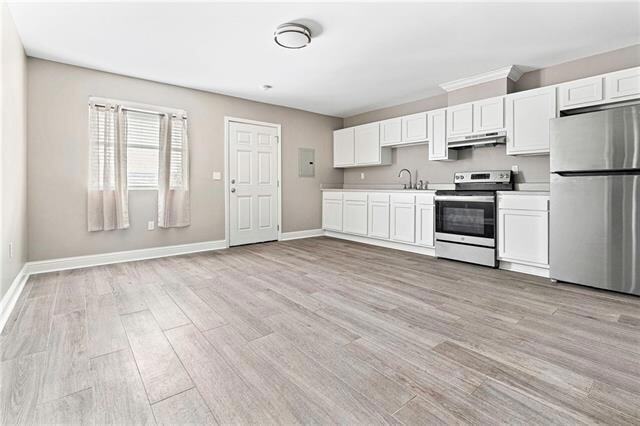 Building Photo - 145 N Anthony St