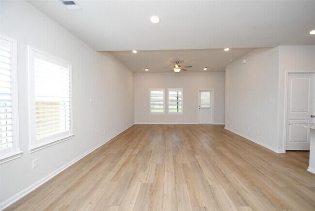 Building Photo - 2541 Allegretto Sea Dr