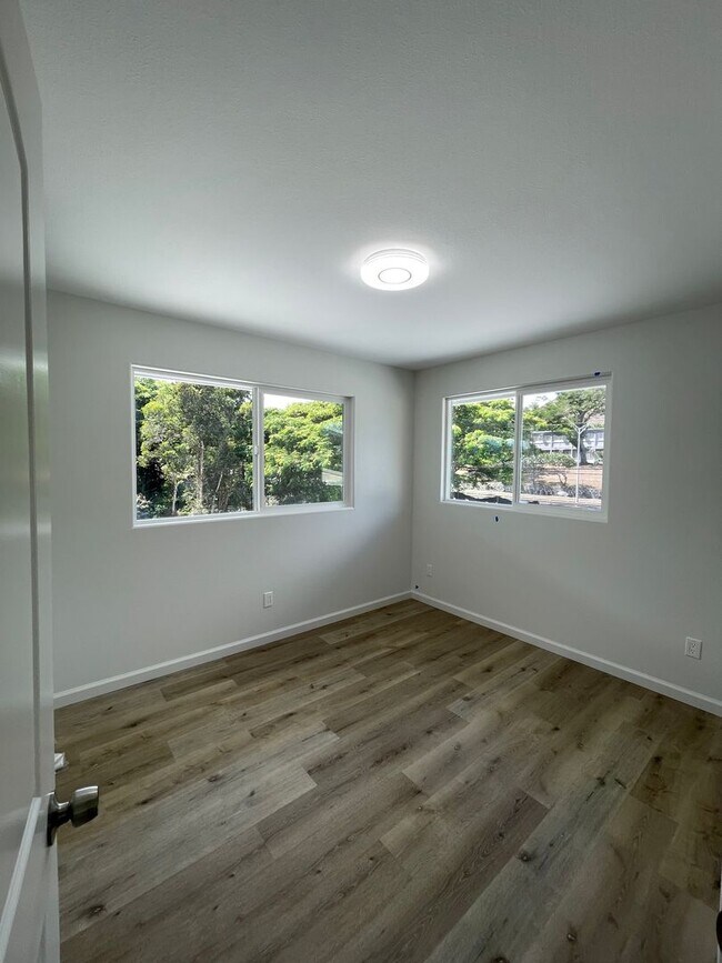 Building Photo - mokapu