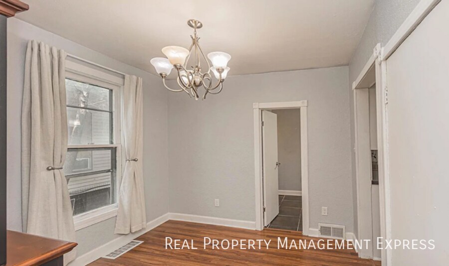 Building Photo - 4 Bedroom 2 Bathroom Home in Sioux Falls