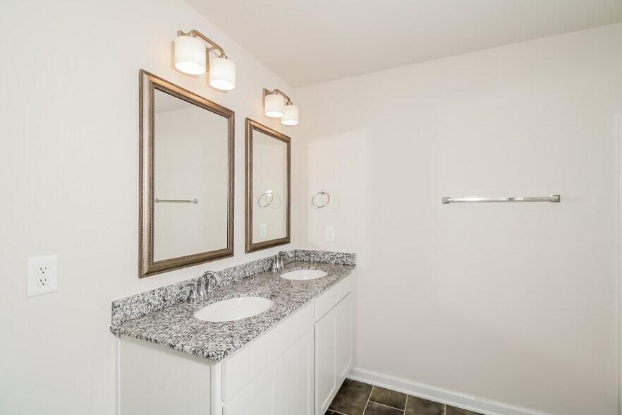 Building Photo - 316 Longstone Ct