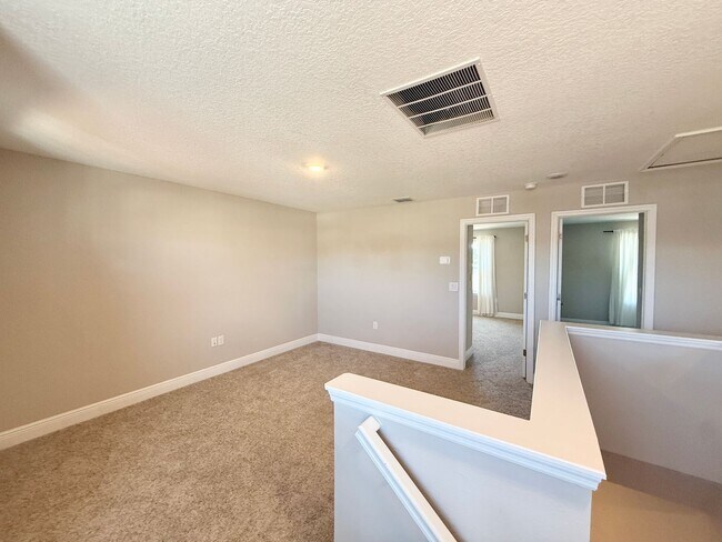 Building Photo - 5282 Neil Dr