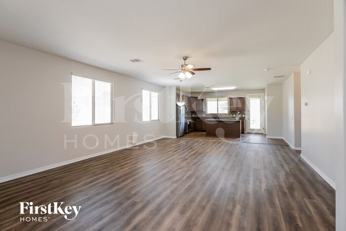 Building Photo - 1018 W Corriente Dr