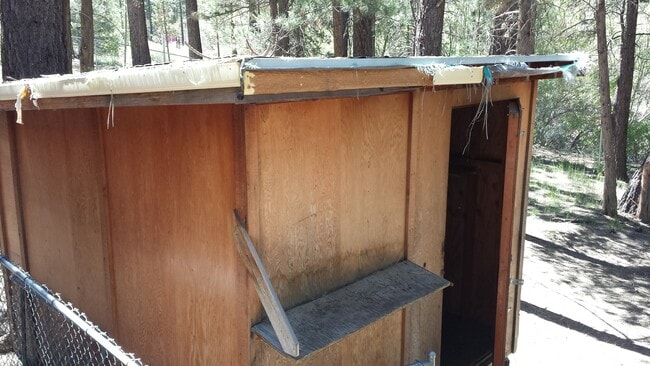 Building Photo - Rustic three bedroom with large lot.