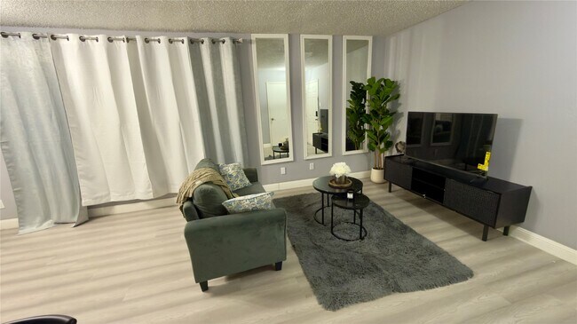 Building Photo - 2750 Holly Hall St