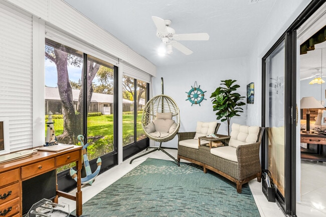 Building Photo - 18615 Breezy Palm Way
