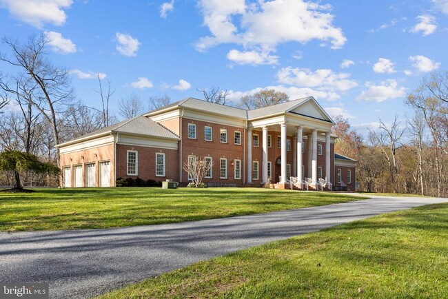 Building Photo - 14815 Dover Rd