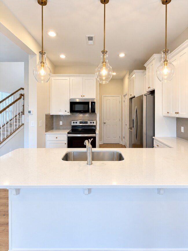 Building Photo - Now Leasing! 1 Month Free | Brand-New 3BR Home with 2-Car Garage Near Downtown Mooresville