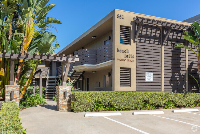 Building Photo - Elan Beachlofts